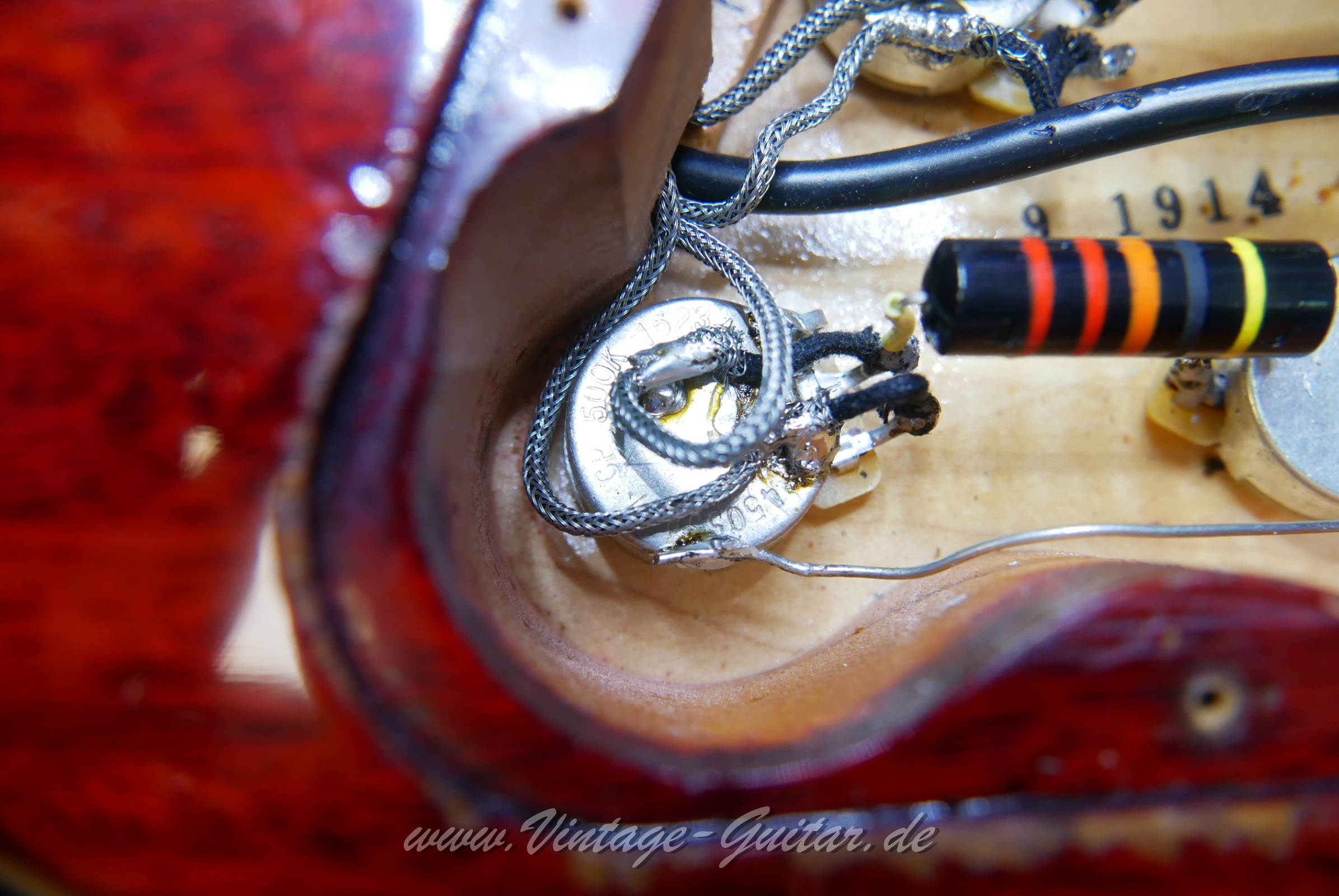 img/vintage/5672/Gibson_Les_Paul_Standard_Collectors_Choice_no_8_The Beast_Bernie_Marsden_burst_2013_a-015.JPG
